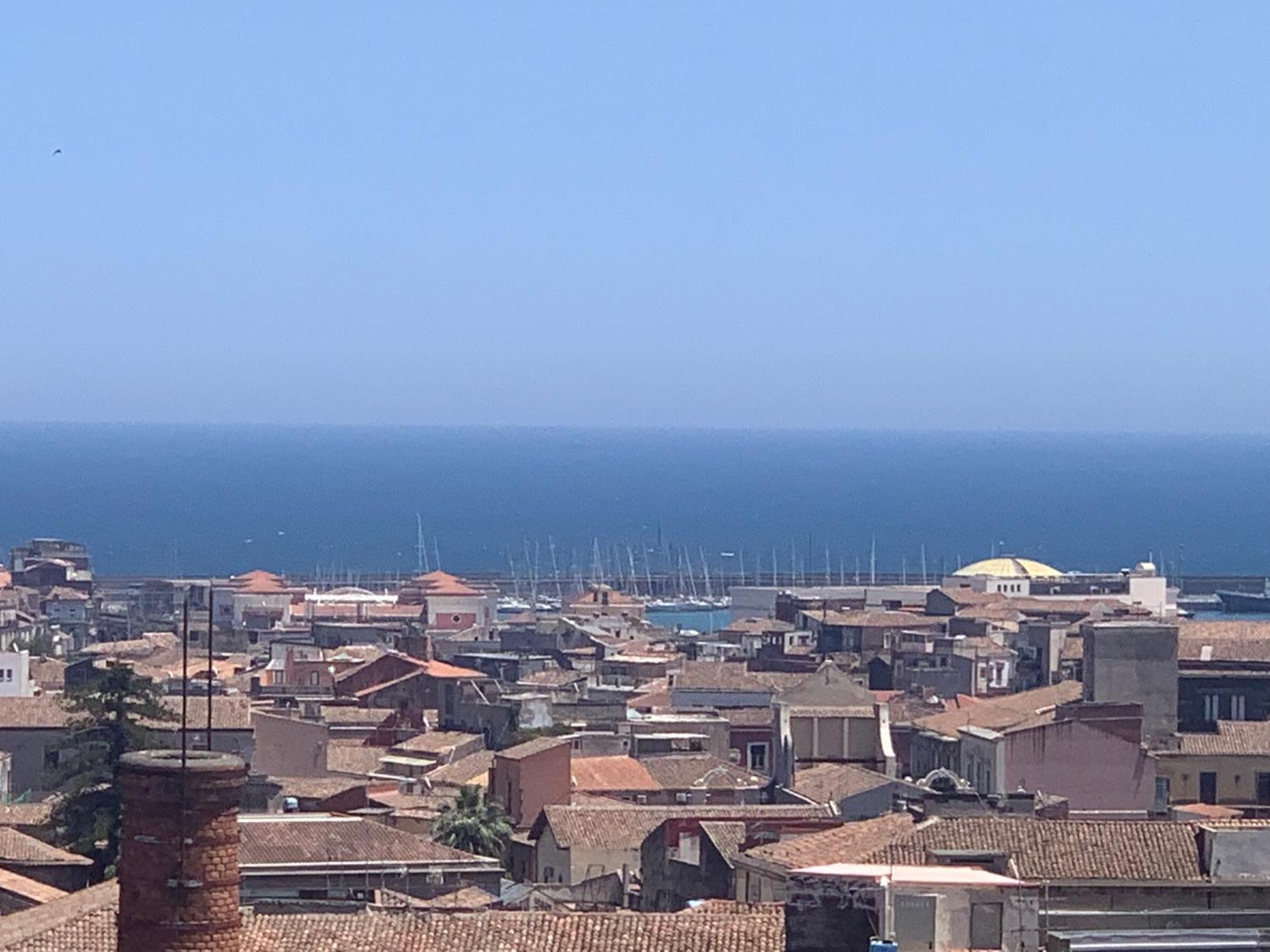 Appartamento Penthouse Garibaldi Aeroporto di Catania Fontana Rossa Esterno foto